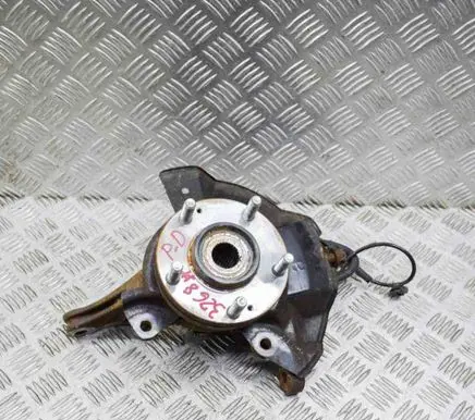 KIA Carens III Front wheel hub
