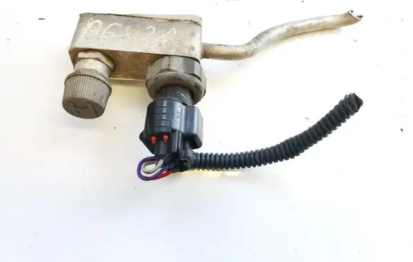Toyota Corolla Verso AR10 Air conditioning (A/C) pressure sensor 