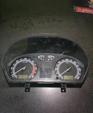 Skoda Fabia Mk1 (6Y) Speedometer (instrument cluster) 6Y0920881E 80253023