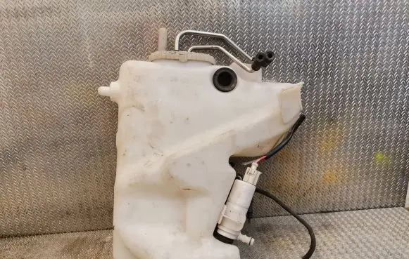 Mercedes-Benz E W211 Windshield washer fluid reservoir/tank 2118600560