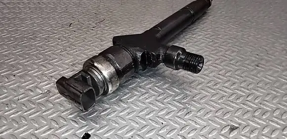 Mazda 5 Fuel injector RF7J13H50