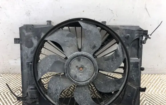Mercedes-Benz E W212 Fan set A2045000393