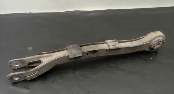 Mercedes-Benz E W211 Rear control arm A2303520205
