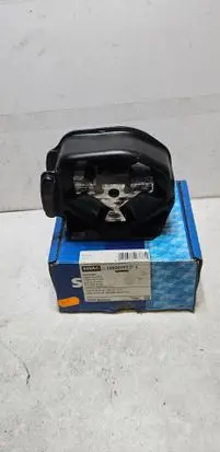 Mercedes-Benz Vito Viano W638 Engine mount bracket A6382411413 10926777 6382411413