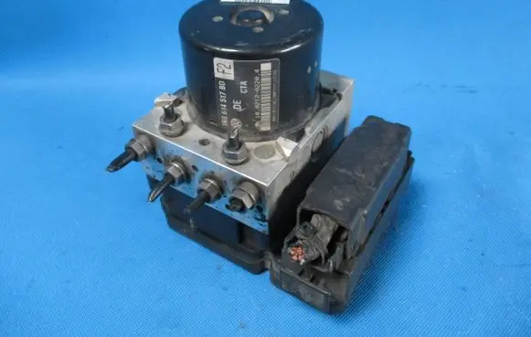Volkswagen Golf VI ABS Pump 1K0614517BD 10021202204