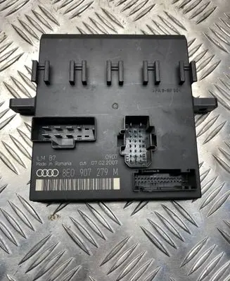 Audi A4 S4 B7 8E 8H Comfort/convenience module 8E0907279M