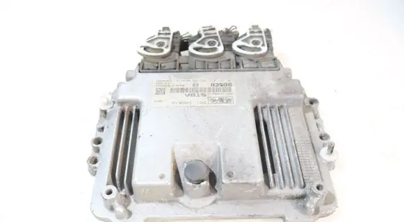 Ford Focus Engine control unit/module ECU 0281012487