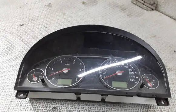 Ford Mondeo Mk III Speedometer (instrument cluster) 3S7F10841