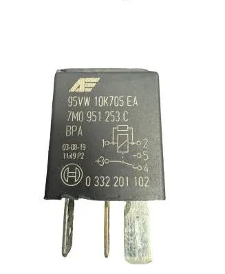 Volkswagen Golf IV Other relay 7M0951253C 0332201102 95VW10K705EA