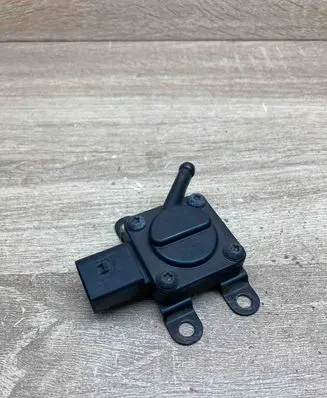 BMW 5 GT F07 Exhaust gas pressure sensor 7808013