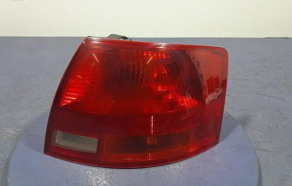 Audi A4 S4 B7 8E 8H Rear/tail lights 8E9945096C
