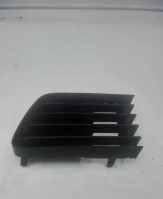 Toyota Prius (XW20) Front bumper lower grill 5311247020