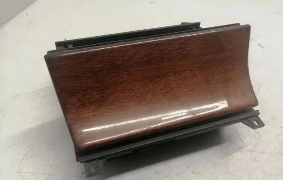 Mercedes-Benz E W211 Car ashtray