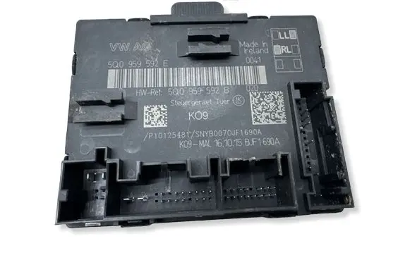 Volkswagen PASSAT B8 Door control unit/module 5Q0959592E 5Q0959592B