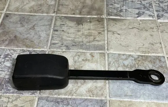 Peugeot 607 Front seatbelt buckle A6042889AC20