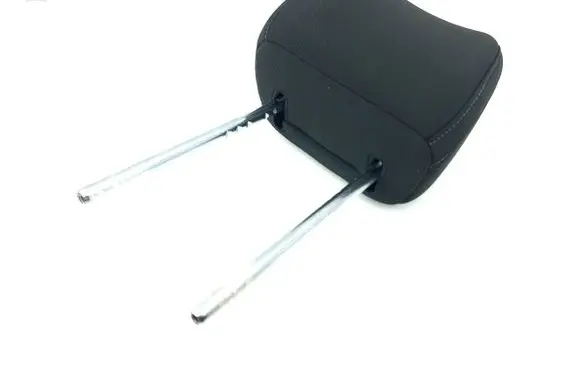 Hyundai i30 Front seat headrest 