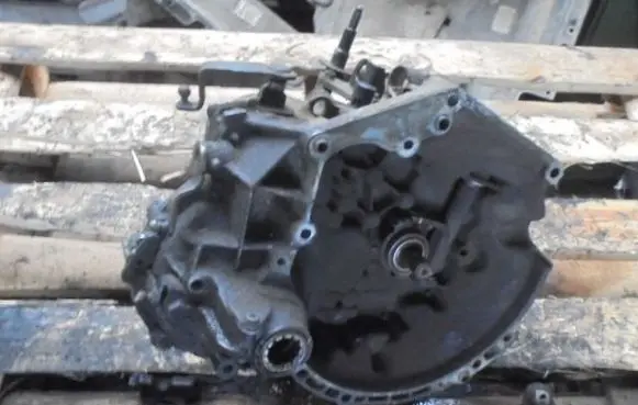 Peugeot 206 CC Manual 4 speed gearbox 20CP81