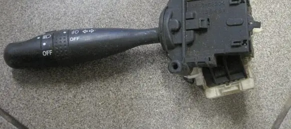 Toyota RAV 4 (XA20) Indicator stalk 173648