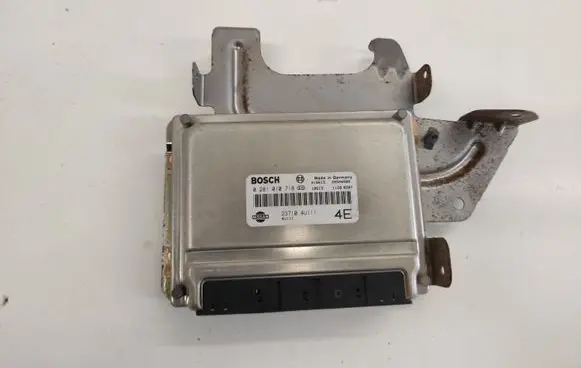 Nissan Almera Tino Engine control unit/module 0281010718 237104U111