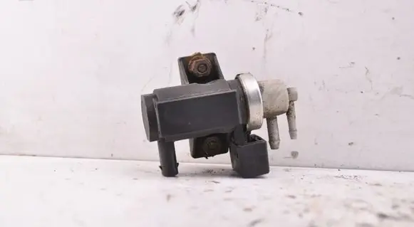 Mercedes-Benz Vito Viano W639 Turbo solenoid valve A0041539328