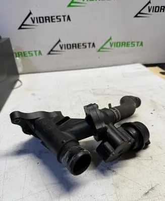 Opel Vivaro Engine coolant pipe/hose