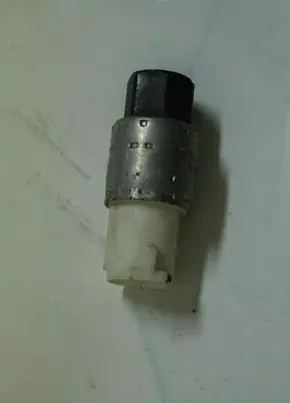 Ford Mondeo Mk III Air conditioning (A/C) pressure sensor 95BW19E561AA