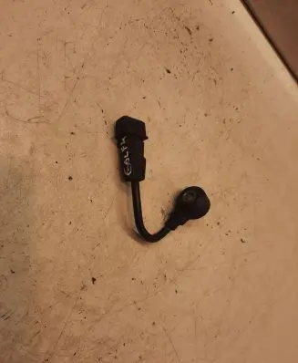 Volkswagen Golf IV Detonation knock sensor 06A905377