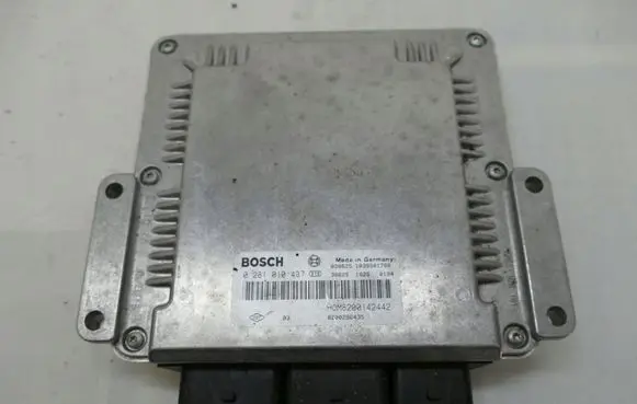 Mitsubishi Carisma Engine control unit/module MR577268