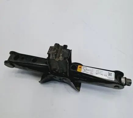 Nissan Leaf II (ZE1) Lift Jack 