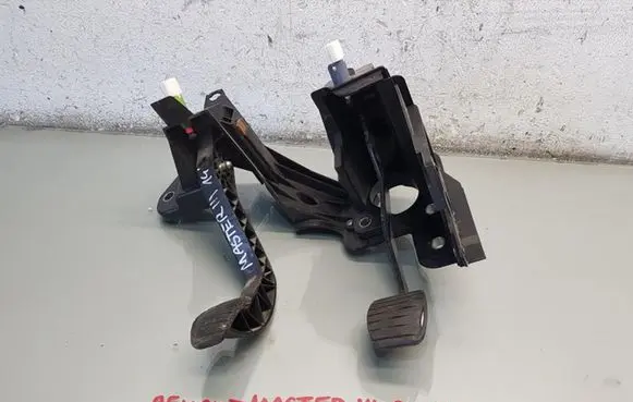 Renault Master III Pedal assembly 465104099R