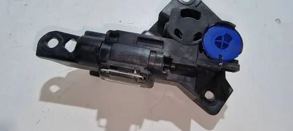 BMW 5 F10 F11 Glove box lock 1600086