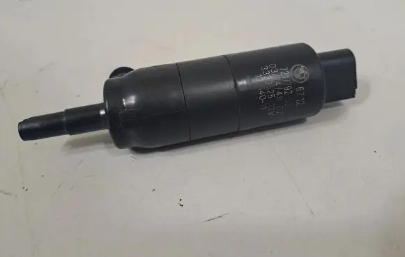 BMW 3 F30 F35 F31 Headlight washer pump 7217792