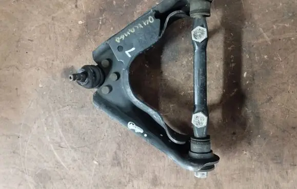 Dodge Durango I Front lower control arm/wishbone 52106387