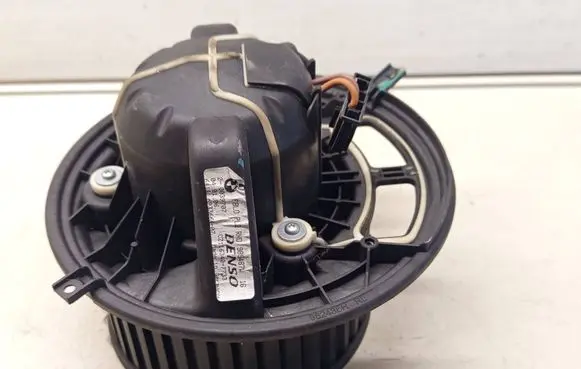 BMW 1 E81 E87 Heater fan/blower 985467W CZ1163407733 0039707