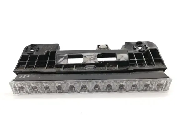 Toyota Corolla Cross Third/center stoplight