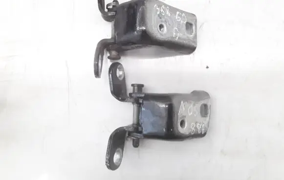 Rear door hinge set