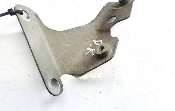 Audi Q7 4L Fender mounting bracket 4L0821135