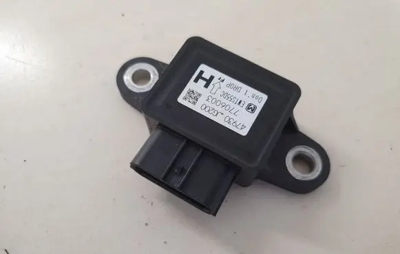 Nissan X-Trail T31 ESP acceleration yaw rate sensor 47930JG200