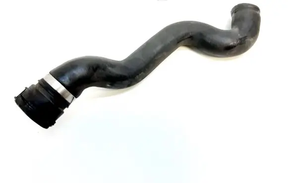 Volvo XC90 Engine coolant pipe/hose