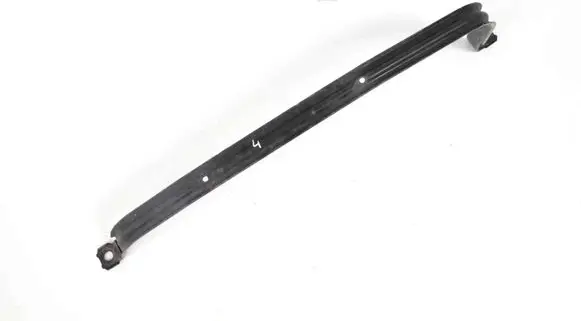 Fuel tank mounting bracket