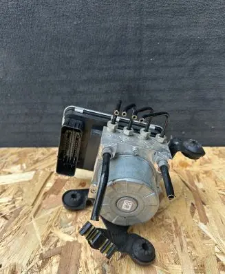 Volvo XC60 ABS Pump 32214803 P32214772