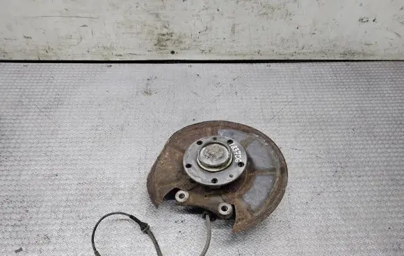 Peugeot 607 Rear wheel hub spindle/knuckle 