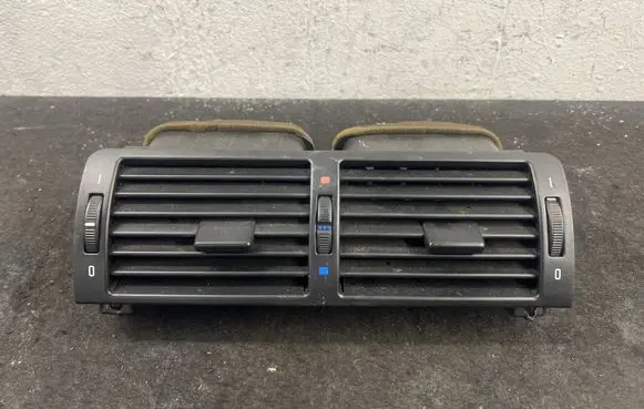BMW 3 E46 Dash center air vent grill 8361895
