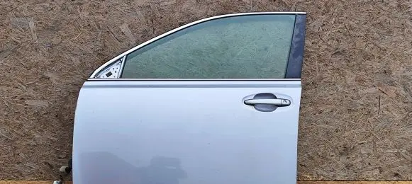 Subaru Legacy Front door