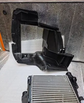 Peugeot 208 II Intercooler radiator T954128B 9806562180 9849413680