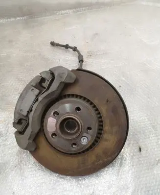 Volvo S60 Front wheel bearing hub 6G913K171