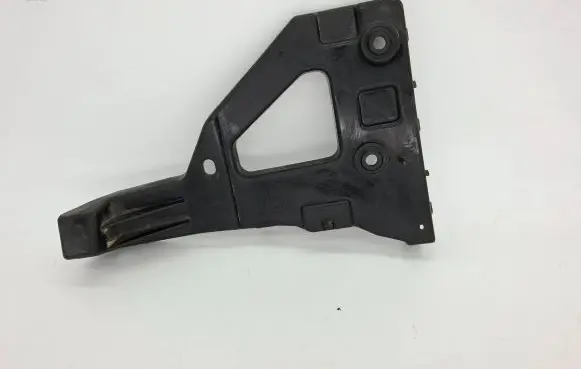 Audi A6 S6 C6 4F Front bumper mounting bracket 13672 4F0807228