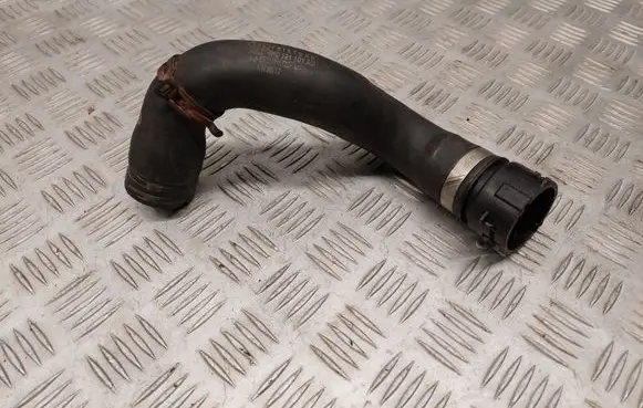 Audi A8 S8 D4 4H Engine coolant pipe/hose 4H0121101AD