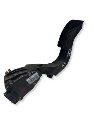 Audi A4 S4 B5 8D Accelerator throttle pedal 8D1721523 PDV00777007