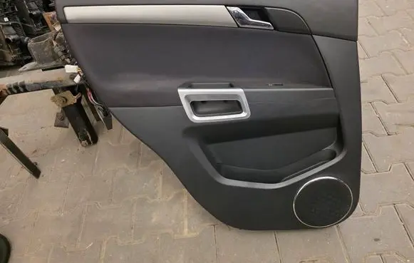 Opel Antara Coupe rear side trim panel 
